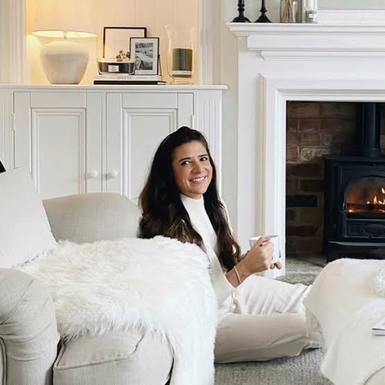 Jess Duxbury Biography: Age, Net Worth, Height, Career, YouTube, Ideal Home, Instagram, Spouse
