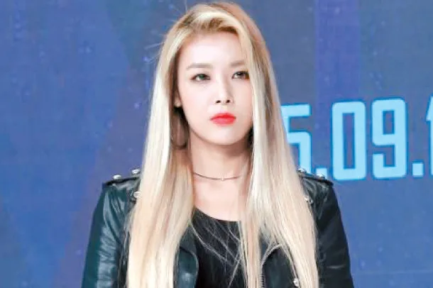 Yubin Biography: Age, Parents, Siblings, Spouse, Songs, Height, Net Worth, Wikipedia