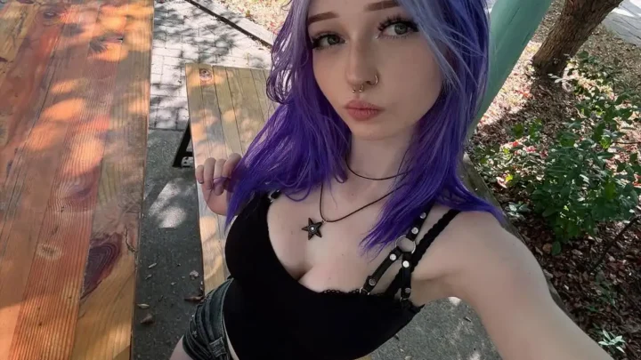 Ashley Scarr Biography: Net Worth, Age, TikTok, Girlfriend, Parents, Wikipedia