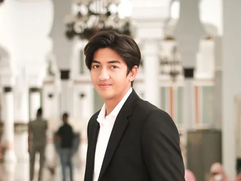 Harris Illanno Vriza Biography: Awards, Instagram, Parents, Height, Age, Wife, Religion, Children