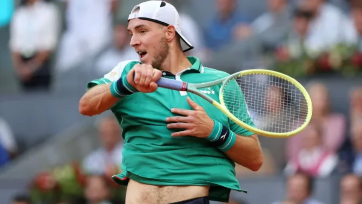 Jan-Lennard Struff Biography: Height, Girlfriend, Awards, Parents, Net Worth, Age, Instagram