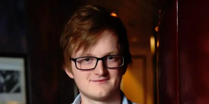 Grian (YouTuber) Biography: Real Name, Net Worth, Girlfriend, YouTube, Age, Wife, Family