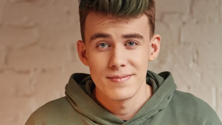Blowek (YouTuber) Biography: Age, Net Worth, Instagram, Girlfriend, Height, Wiki, Parents, YouTube