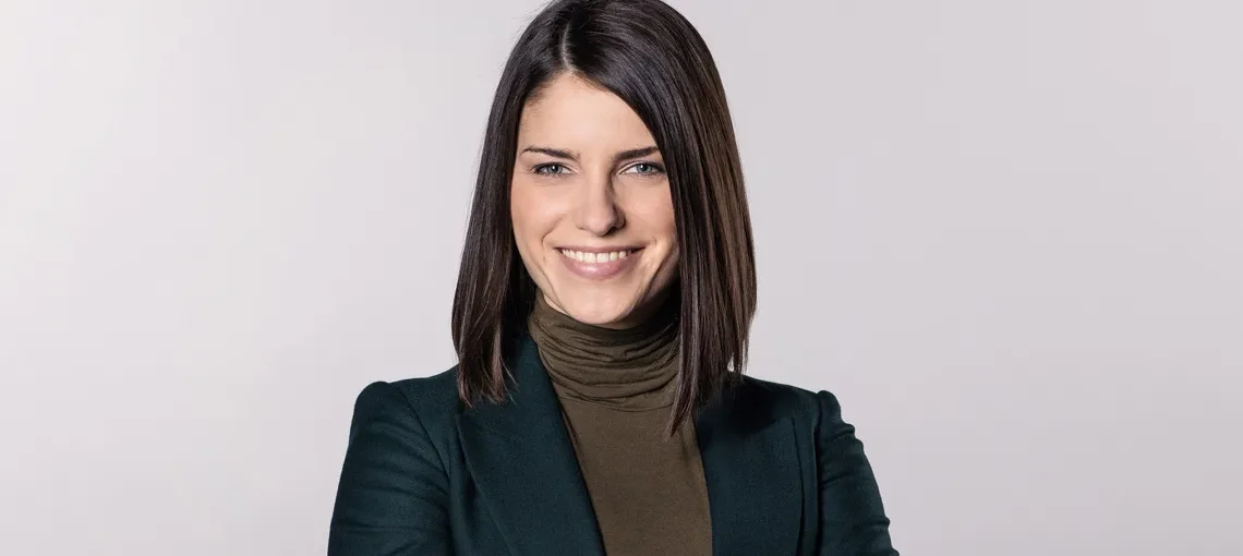 Sandra Riess Biography: Age, Net Worth, Parents, Height, Husband, TV Shows, Instagram
