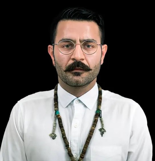Shahin Najafi Biography: Ethnicity, Parents, Instagram, Books, Religion, Net Worth, Age, Songs