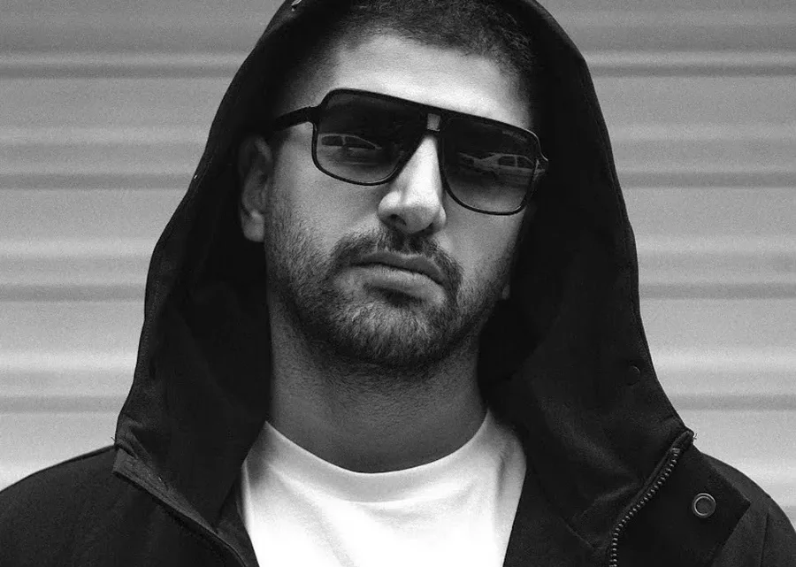 Xaniar Khosravi Biography: Ethnicity, Parents, Religion, Girlfriend, Height, Songs, Net Worth, Age, Brother