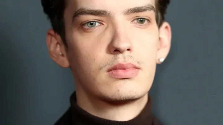 Kodi Smit-McPhee Biography: Age, Height, Net Worth, Movies, Girlfriend, Parents, Awards, Instagram