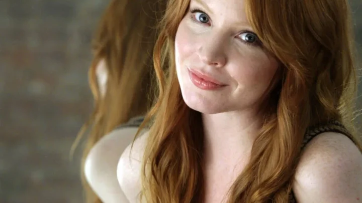 Lauren Ambrose Biography: Age, Husband, Net Worth, Movies, Height, Parents, TV Shows, Awards