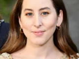 Alana Haim Biography: Siblings, Religion, YouTube, Net Worth, Movies, Age, Songs, Awards, Ethnicity