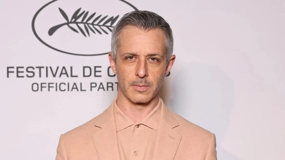 Jeremy Strong Biography: Age, Wife, Net Worth, Movies, Children, Height, Parents, Awards, TV Shows