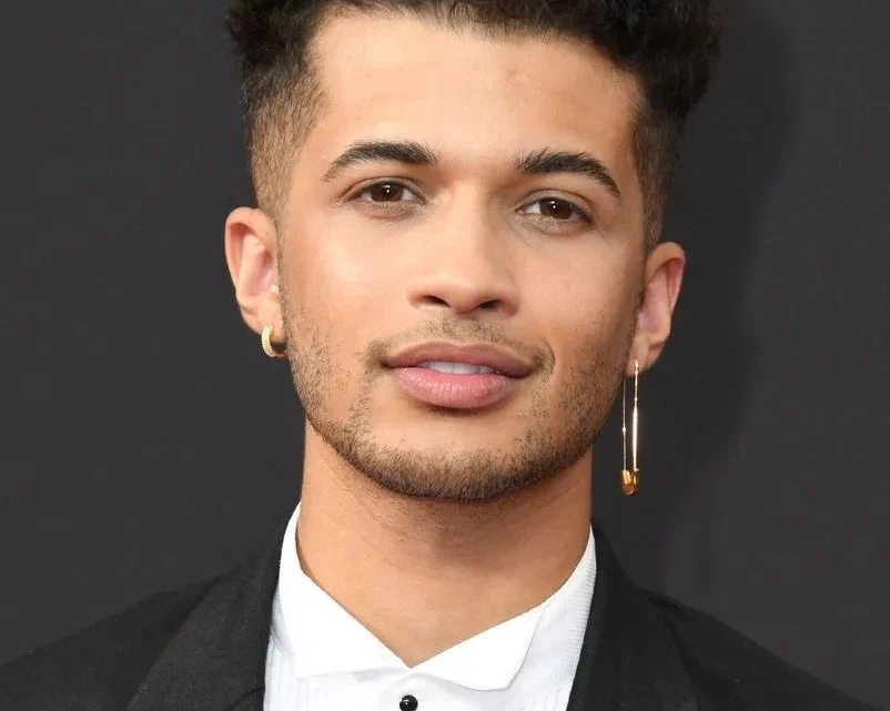 Jordan Fisher Bio: Age, Wife, Net Worth, Children, Height, Parents, Movies, TV Shows, Songs, Instagram