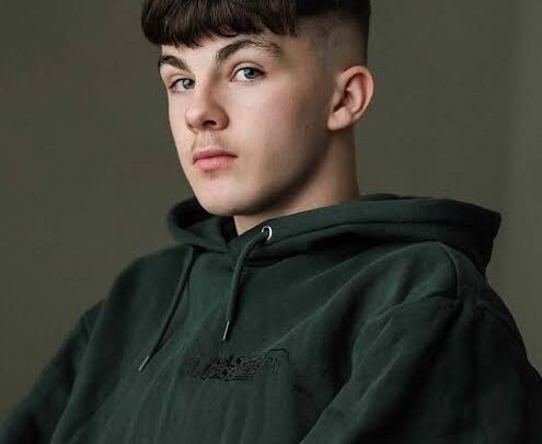 Kaine Davis Biography: Girlfriend, Height, Net Worth, Movies, Ethnicity, Religion, Net Worth, Age, Instagram