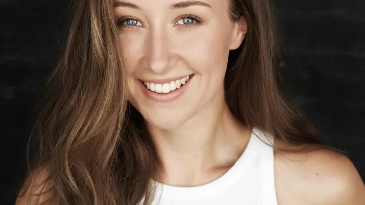 Erin Doherty Biography: Parents, Net Worth, Movies, Age, Height, Ethnicity, Awards, Boyfriend, Religion