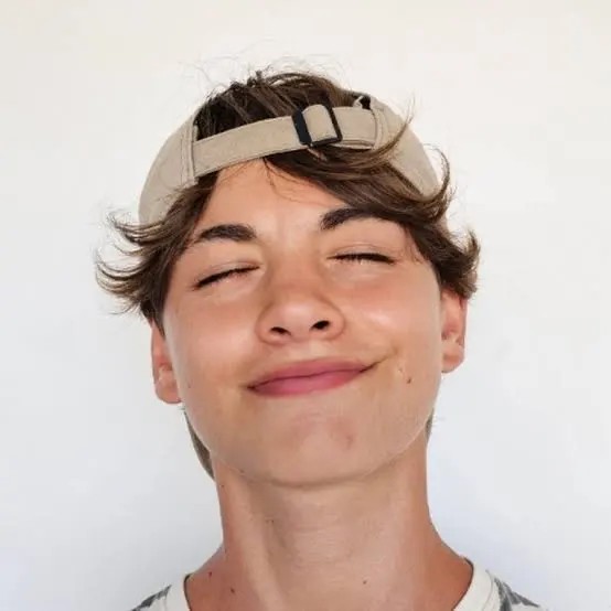 ElCromas Biography: Girlfriend, Age, Net Worth, Parents, Height, YouTube, Ethnicity