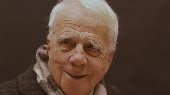 Robert Frost Biography: Age, Net Worth, Height, Poems, Wife, Kids, Pulitzer Prizes, Legacy