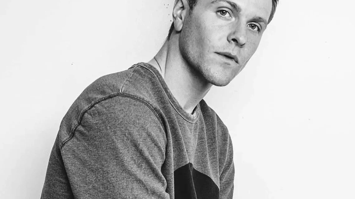 Johnny Stimson Biography: Age, Net Worth, Holding On, Wife, Songs, Career, Albums, Wikipedia