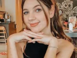 Annie Rose Biography: Age, Net Worth, YouTube, Songs, Tiny House, Boyfriend, Height, Nationality