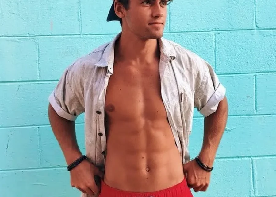 Sage Phillips Biography: Age, Net Worth, TikTok, Girlfriend, Songs, Siblings, Height, Nationality