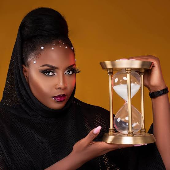 Kush Tracey Biography: Age, Net Worth, Songs, TV Shows, Height, YouTube, Husband, Instagram