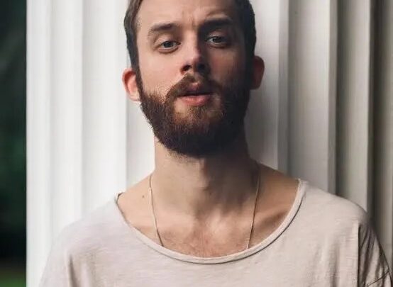 Jaymes Young Biography: YouTube, Age, Siblings, Net Worth, Parents, Wife, Songs, Albums, Instagram, Height
