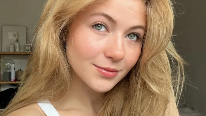 Theshanaofficial Biography: Movies, Boyfriend, Age, Height, Net Worth, Parents, Songs & Albums, Instagram