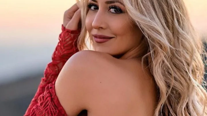 Natascha Bessez Biography: Height, Songs, Parents, Net Worth, Ethnicity, Beauty Pageant, Age, Instagram, Boyfriend