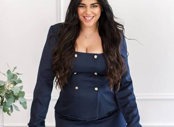 Roxy Earle Biography: Husband, Instagram, Net Worth, Parents, Religion, Height, Children, Age
