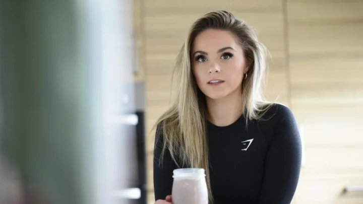 Stefanie Moir Biography: Age, Partner, Children, Net Worth, Vegan Fitness, Career, Height
