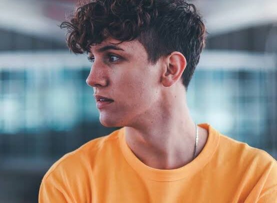 Luboš Kulíšek Biography: Age, Height, Partner, Net Worth, Parents, YouTube Career, Ethnicity