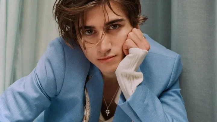 Sebastian Croft Biography: Age, Net Worth, Songs, Movies, Height, Parents, Girlfriend, TV Shows