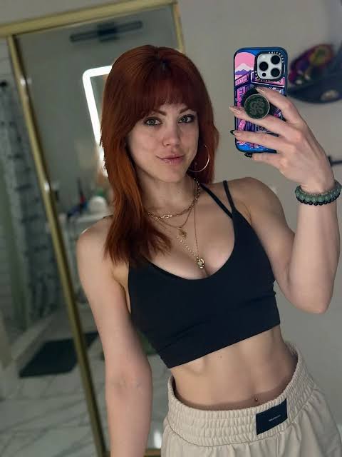 Molly Stewart Biography: Husband, Ethnicity, Movies, Net Worth, Awards, Height, Age, Instagram