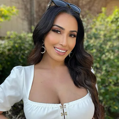Alex Bravo Biography: Ethnicity, Parents, Boyfriend, Height, TikTok, Age, Net Worth, Religion