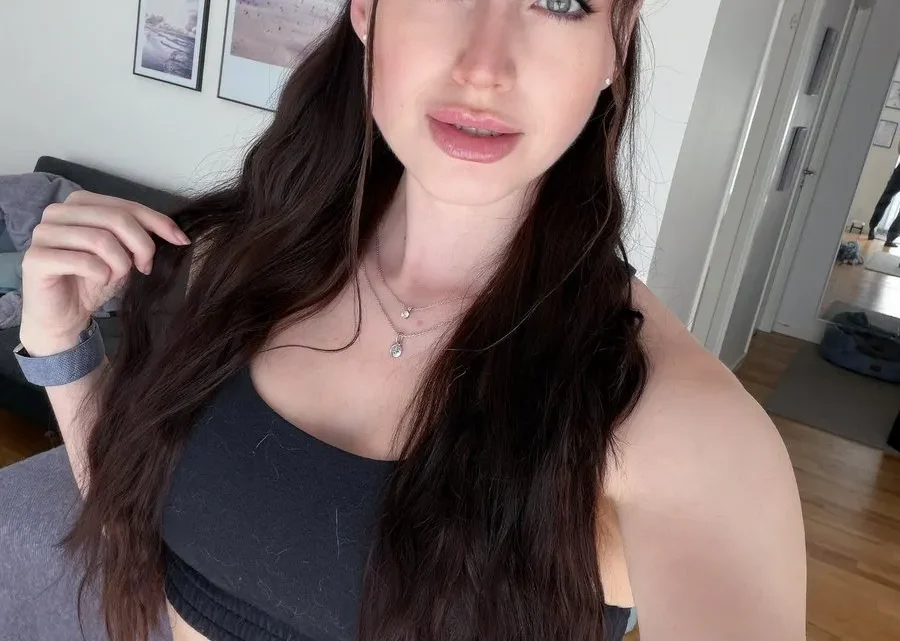 Adeline Frost Biography: Age, Height, Net Worth, Cosplay, TikTok, Gaming, Partner