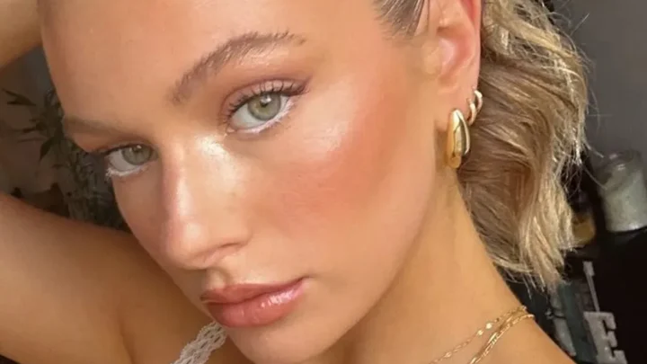 Dave Portnoy’s Girlfriend, Camryn D’Aloia Biography: Boyfriend, Net Worth, Parents, Height, Age, Career, Instagram, Nationality