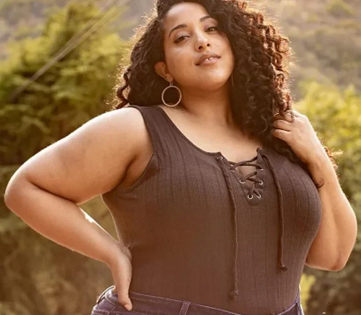 Alex LaRosa Biography: Age, Net Worth, Height, Parents, Boyfriend, YouTube, Instagram, Body Positivity