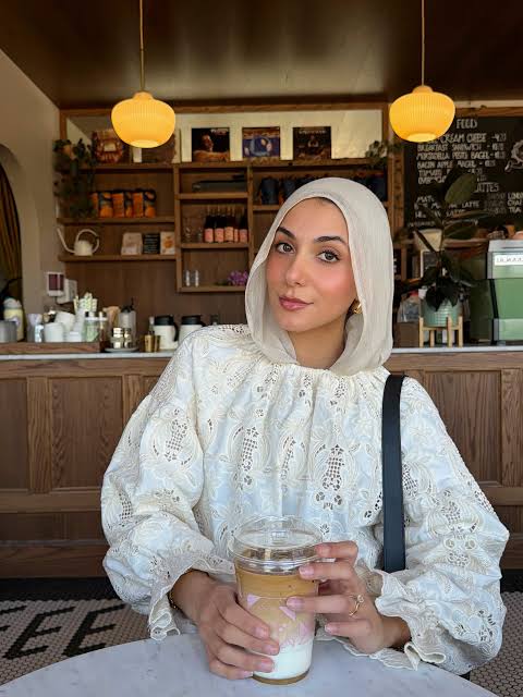 Sally Al-hadidi Biography: Age, Husband, Net Worth, Height, Parents, Kids, Fashion, Career, Instagram