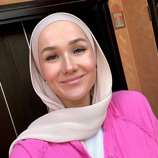 Eileen Lahi Biography: Age, Husband, Kids, Net Worth, Height, Parents, Instagram, Awards