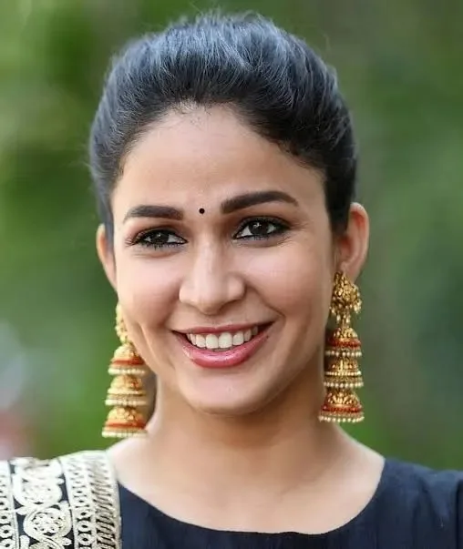 Varun Tej’s wife, Lavanya Tripathi Biography: Husband, Net Worth, Kids, Height, Parents, Height, Movies & TV Shows, Facebook