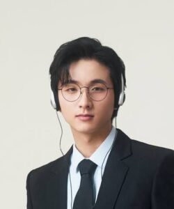 Evan Tan