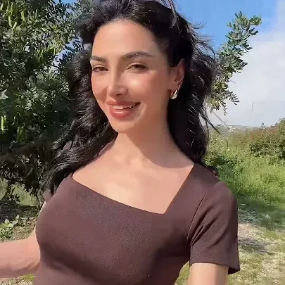 Sabine Bou Chaaya Biography: Age, Boyfriend, Net Worth, Height, Parents, Instagram, Business