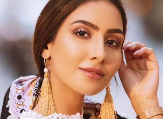 Ritu Pamnani Biography: Age, Fiancé, Net Worth, Height, Parents, Movies, Instagram, Twin Sister