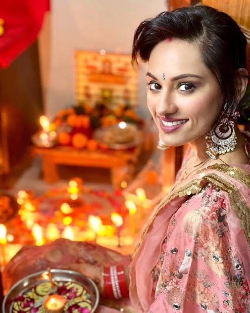 Gurpreet Bedi Biography: Son, Age, Husband, Height, Net Worth, Parents, Movies, Beauty Pageant, Nationality