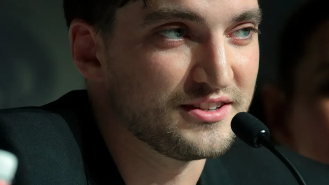 Richard Harmon Biography: Net Worth, TV Shows, Age, Girlfriend, Siblings, Parents, Height, Movies, Awards, Nationality