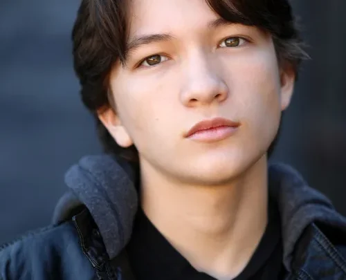 Teo Briones Biography: Parents, Age, Siblings, Height, Net Worth, Movies, Wikipedia, Girlfriend, Awards