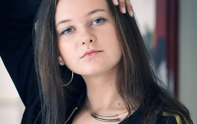 Klára Miščíková Biography: Age, Boyfriend, Parents, Net Worth, Height, Songs, YouTube Career