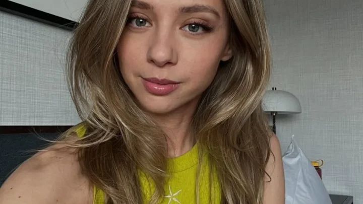 Anna Lore Biography: Movies & TV Shows, Wiki, Age, Parents, Awards, Height, Net Worth, Boyfriend, Instagram