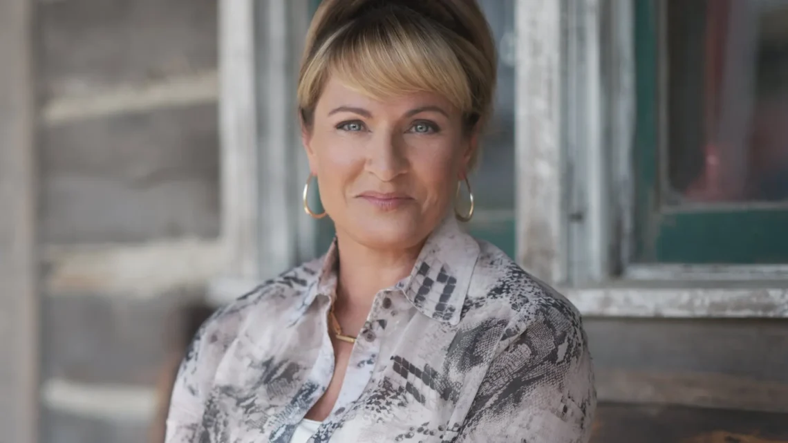 Jessica Steen Biography: Instagram, Net Worth, Awards, Age, Parents, Height, Movies & TV Shows, Spouse, Ethnicity