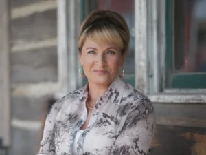 Jessica Steen