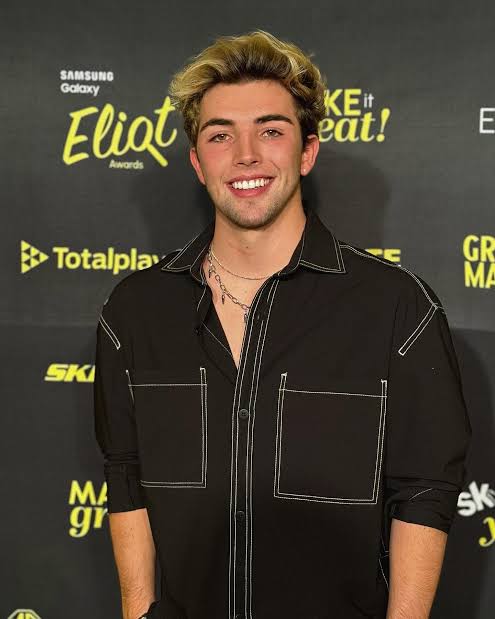 Mariano Razo Biography: Siblings, Ethnicity, Age, Wife, Fitness, Parents, Net Worth, YouTube, Height