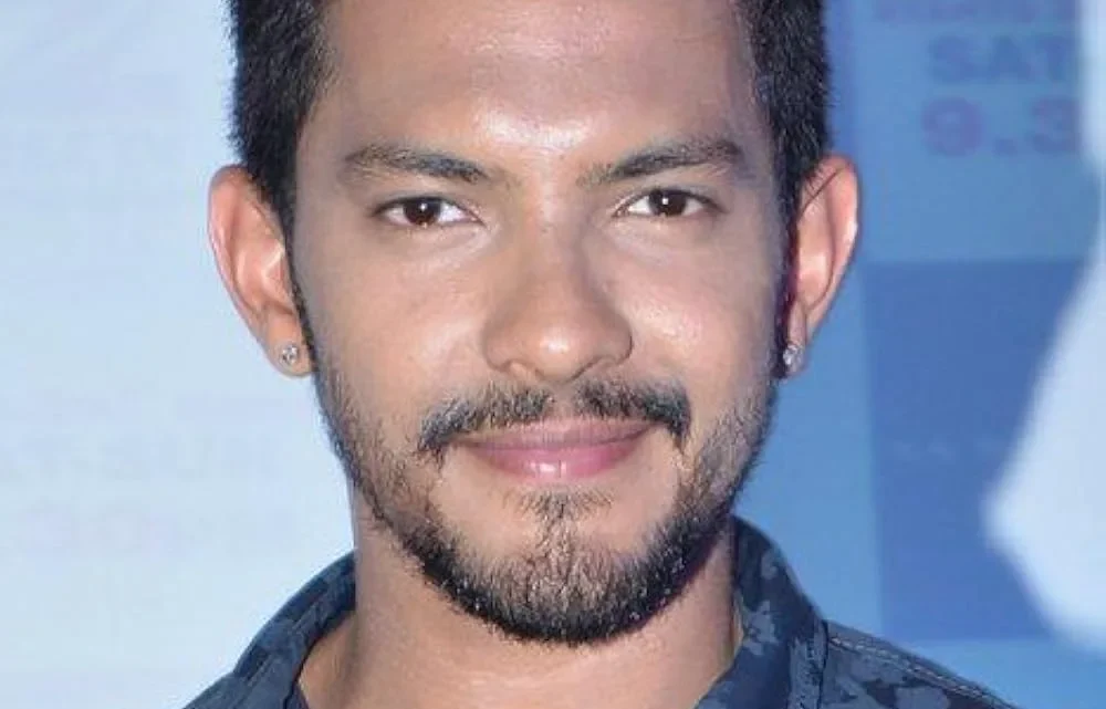 Aditya Narayan Biography: Age, Wife, Daughter, Parents, Idol, Height, Net Worth, Songs, Facebook